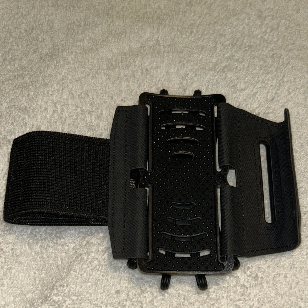 Newppon Phone Holder Wristband